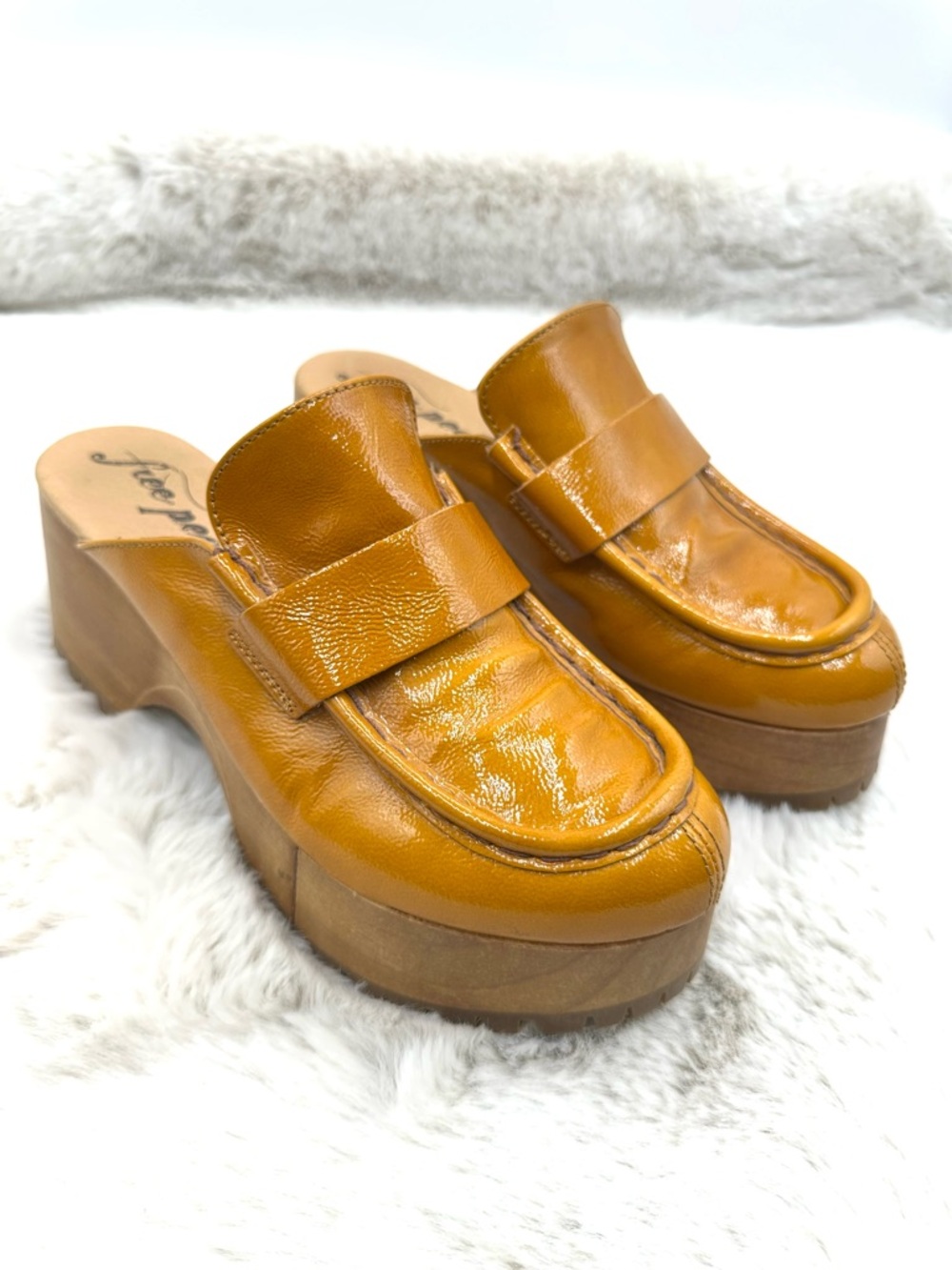 Free People Corbin Loafer Clog 38 size 8 Sedona Mustard/Tan patent leather boho - Picture 7 of 17